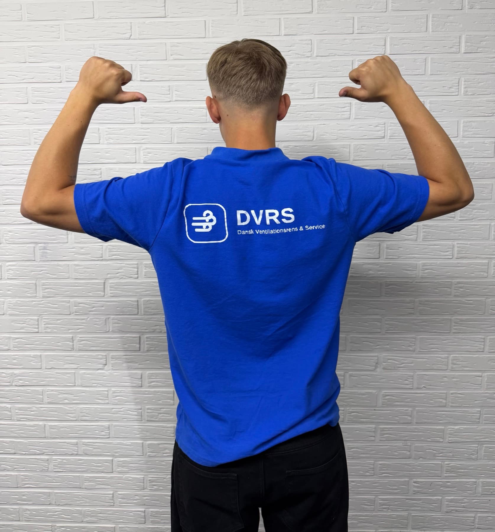 Tekniker i DVRS-arbejdstøj — Dansk Ventilationsrens & Service